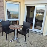 Plage Et Terrasse A Vos Pieds