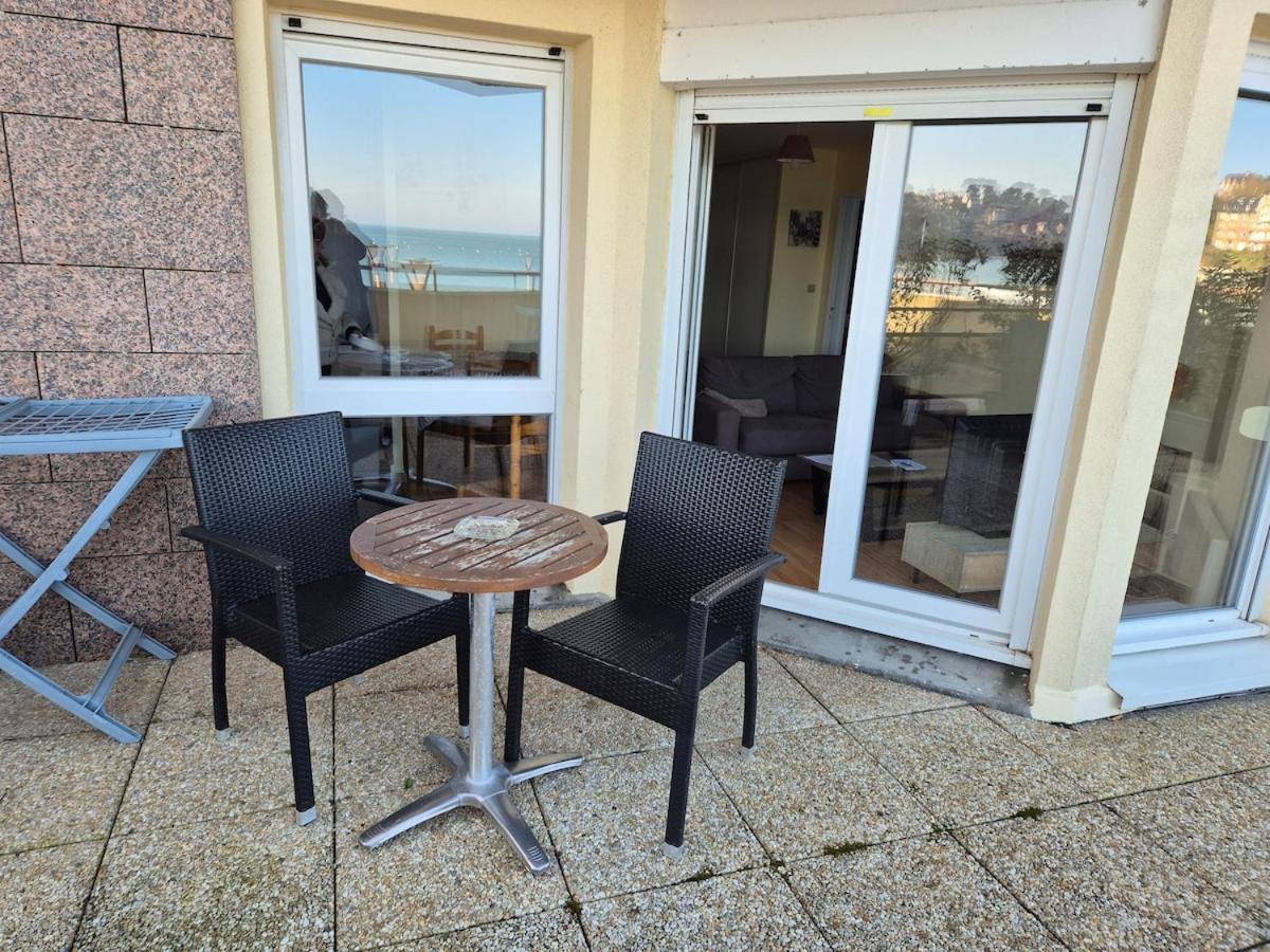 Et Terrasse A Vos Pieds * Perros-Guirec